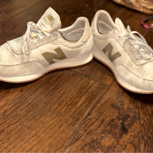 Women’s New Balance 720 Running Shoes Off White Golf Classic Lifestyle Retro - Picture 9 of 11